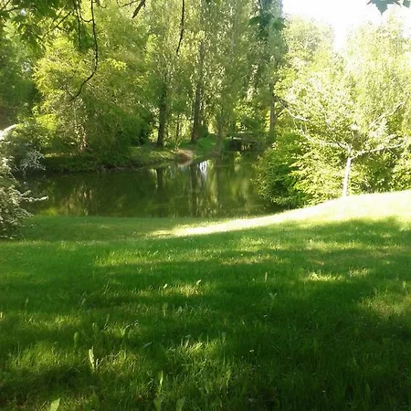 Les Chalets De L'etang Chalet Chene Gasthof Meux